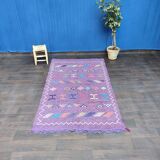 Tapis ethnique violet marocain