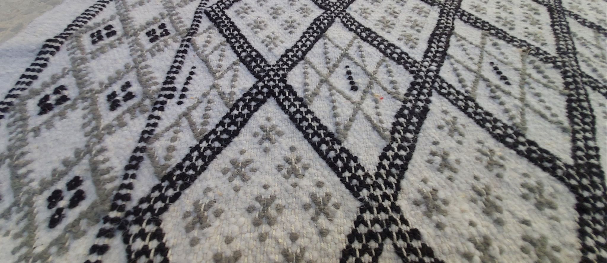 Handmade white carpet corridor 370x80cm