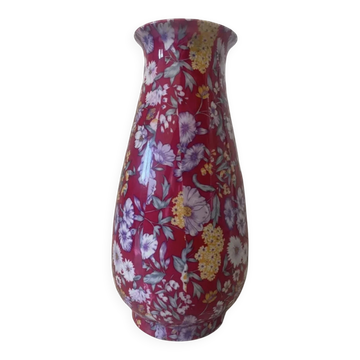 Vase en porcelaine à décor floral