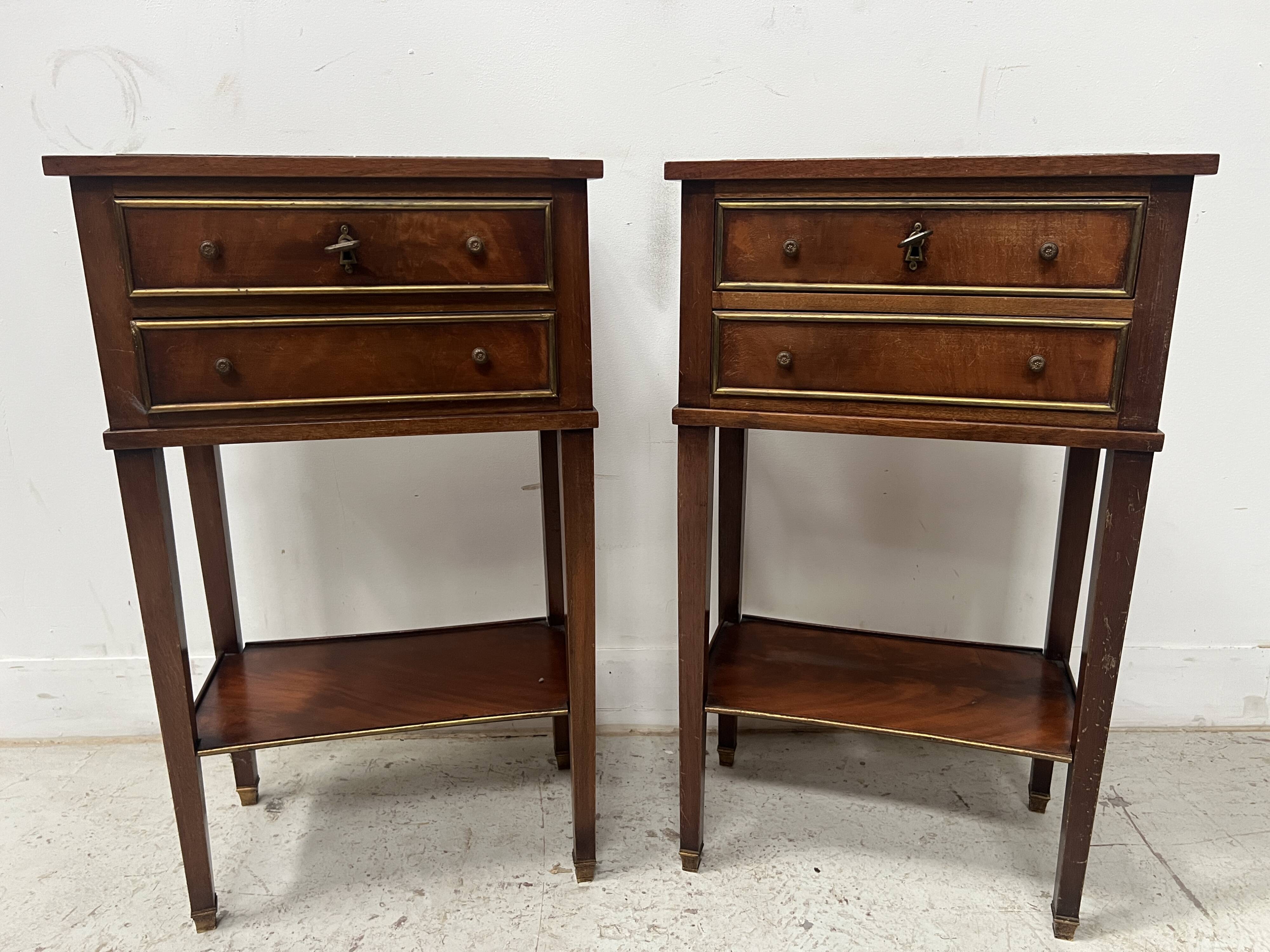 Pair of Louis XVI style bedside tables in mahogany and veneer, 20th century
