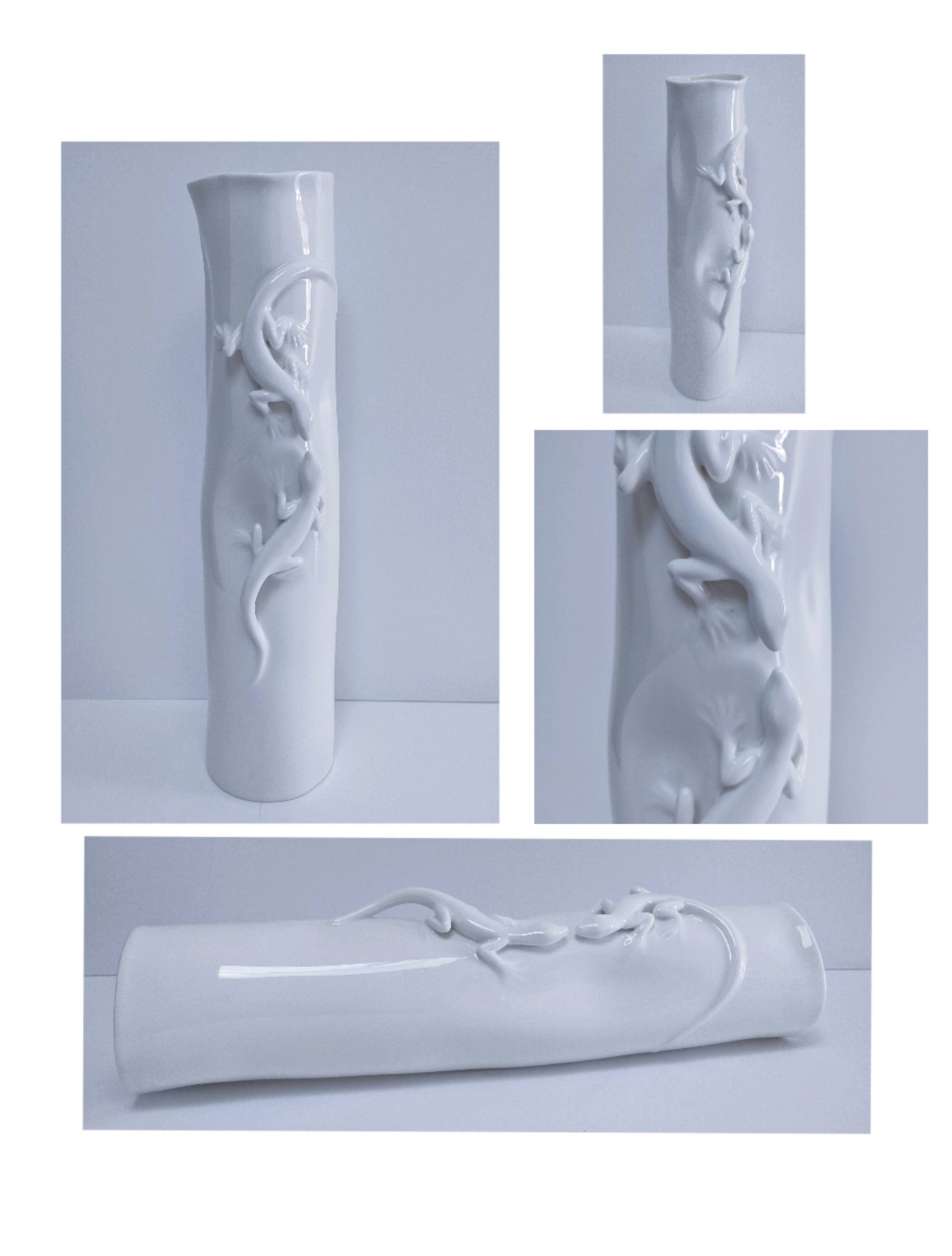Designer porcelain lizard roll vase