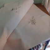 12 serviettes de table, en lin avec une broderie mécanique fleur et un coin en crochet