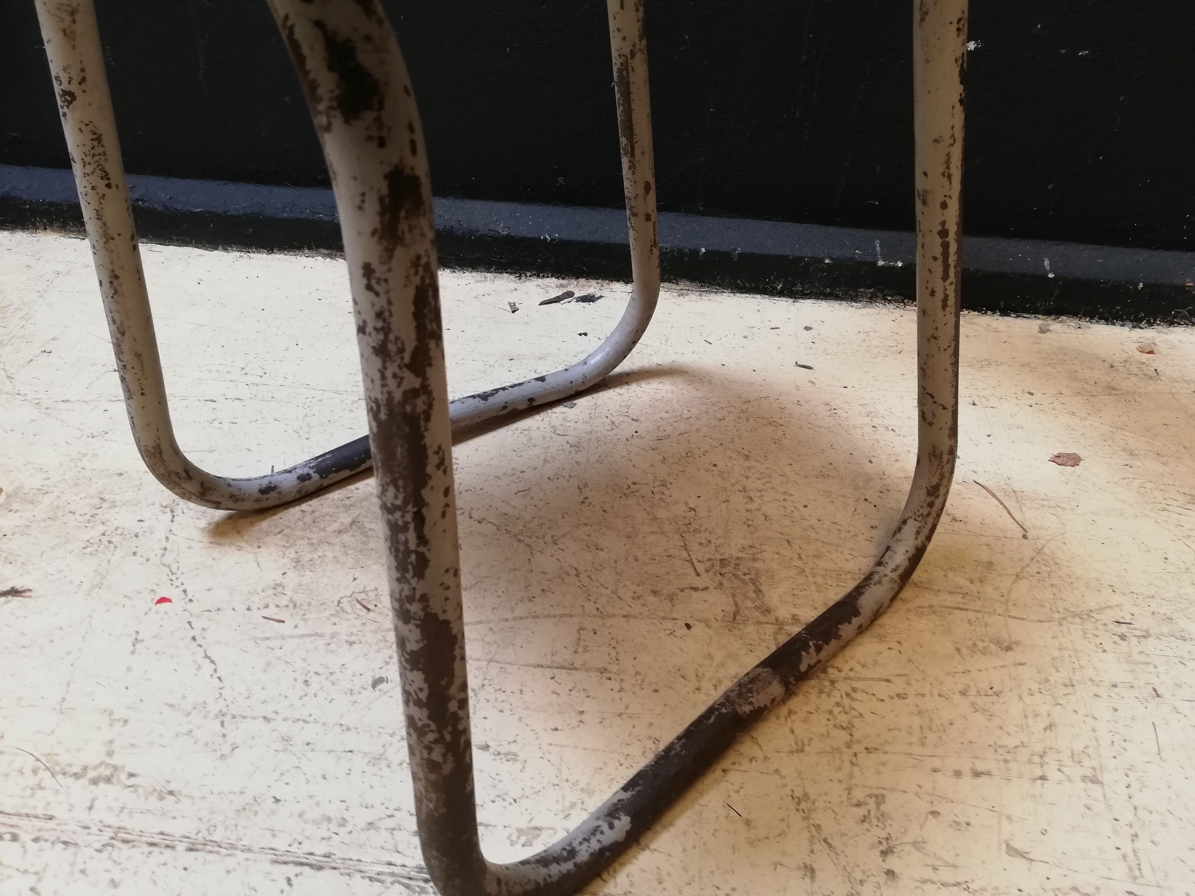 6 vintage garden chairs made of wood and metal