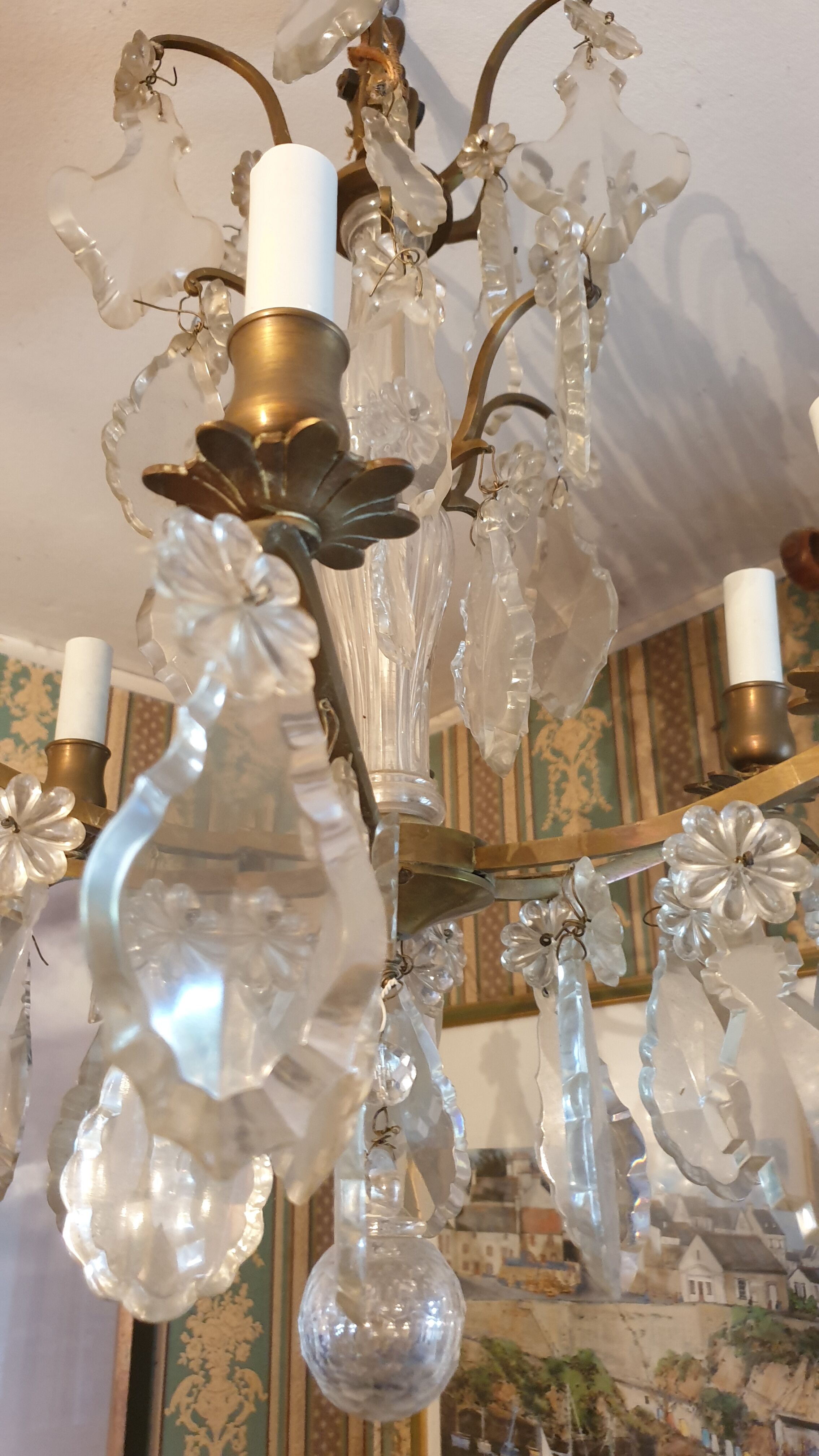 Chandelier cage with tassels