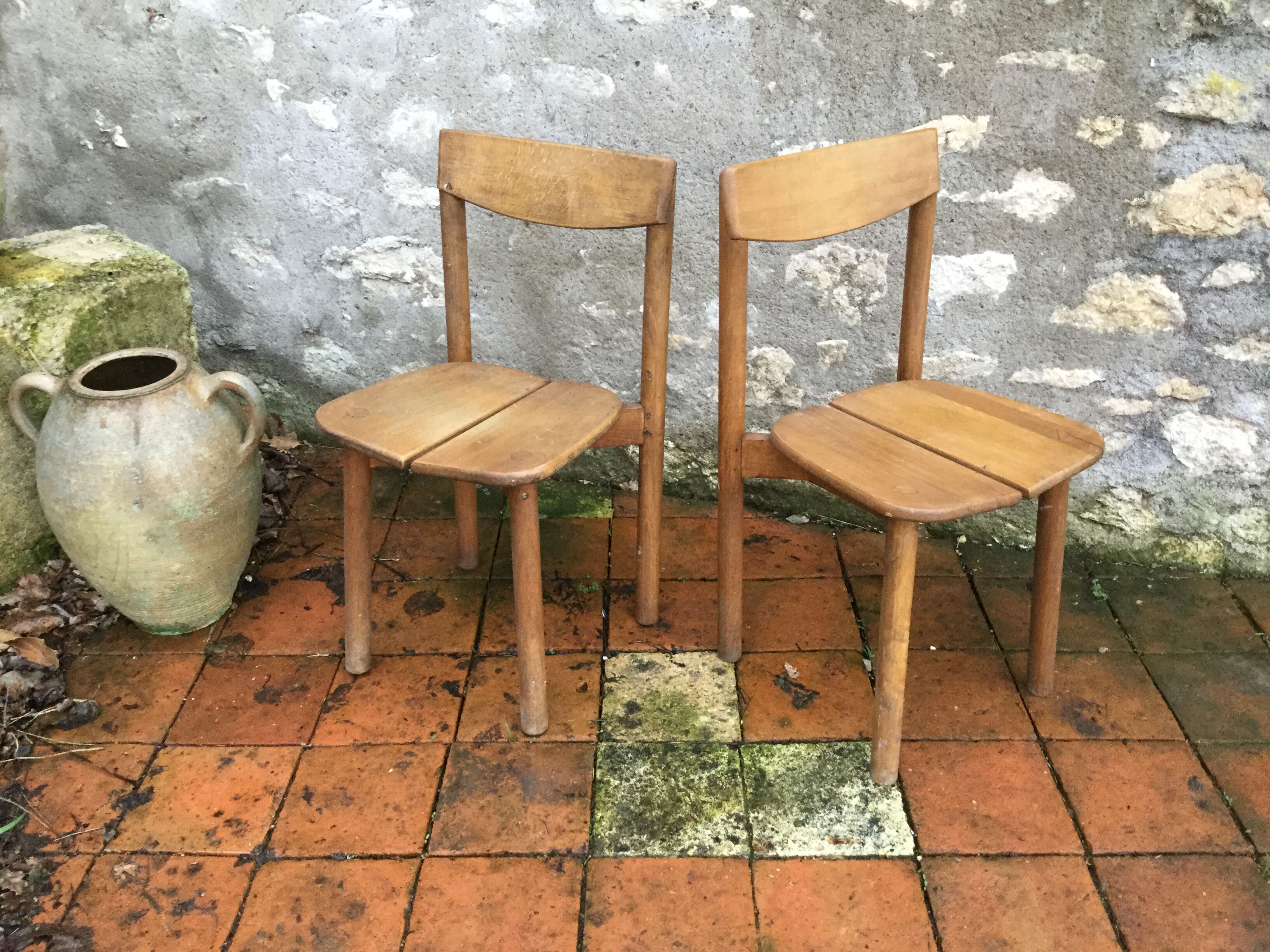 A pair of Chair grain of Café Pierre Gautier - Delaye