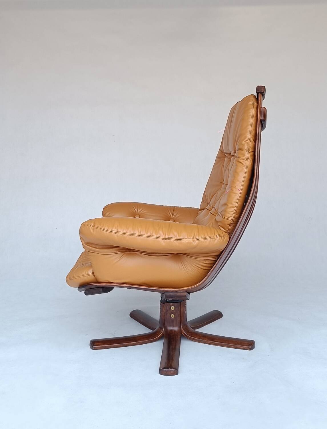 Lounge Swivel Chair by Hans Brattrud for Hove Mobler, 1970s