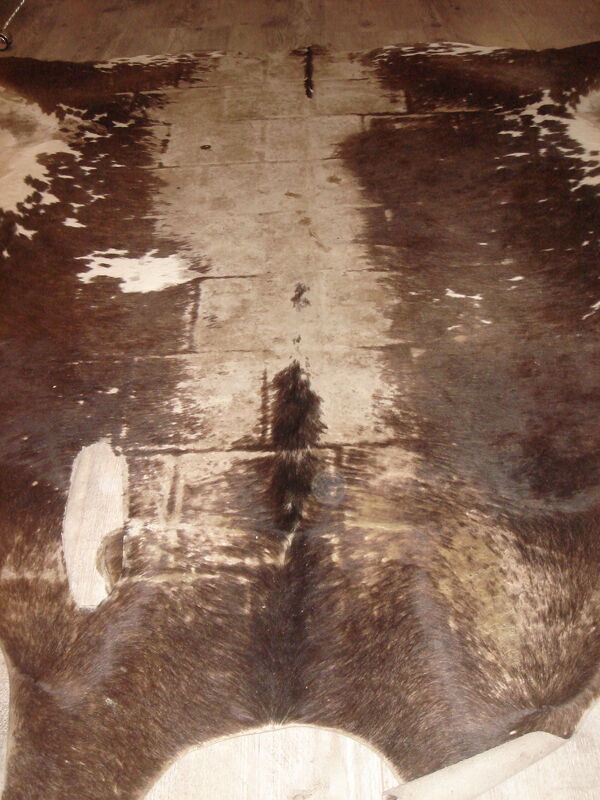 Peau de vache tannée années 70 - 77x95cm