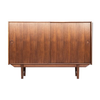 Danish highboard in teak with 2 sliding doors