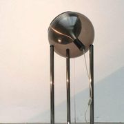 Lampe sur pied globe de l'ère spatiale suisse de milieu du siècle Type 56 de Temde, années 1960