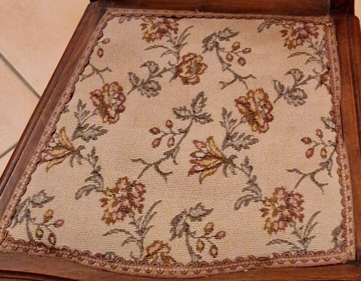 Restored pair of Louis XVI chairs – openwork backrest, solid wood