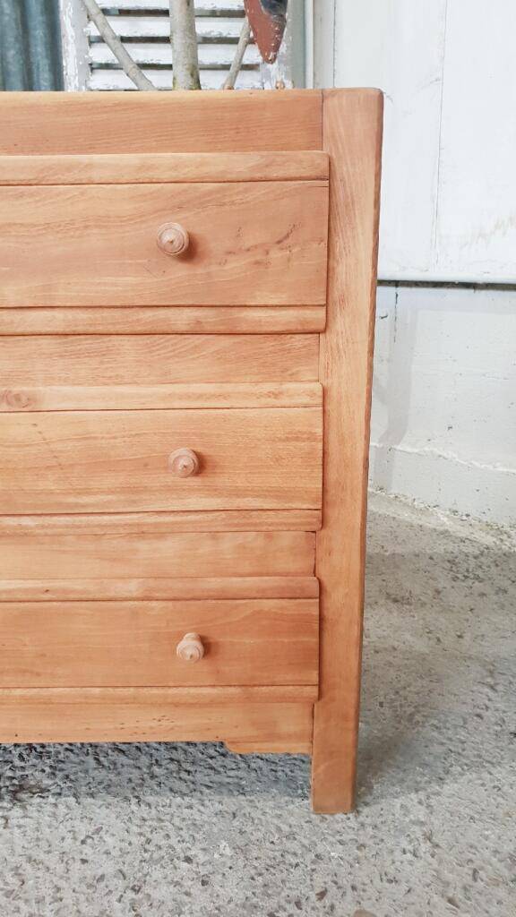 Vintage chest of drawers