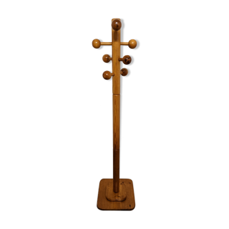 Pine parrot coat rack from the 70s