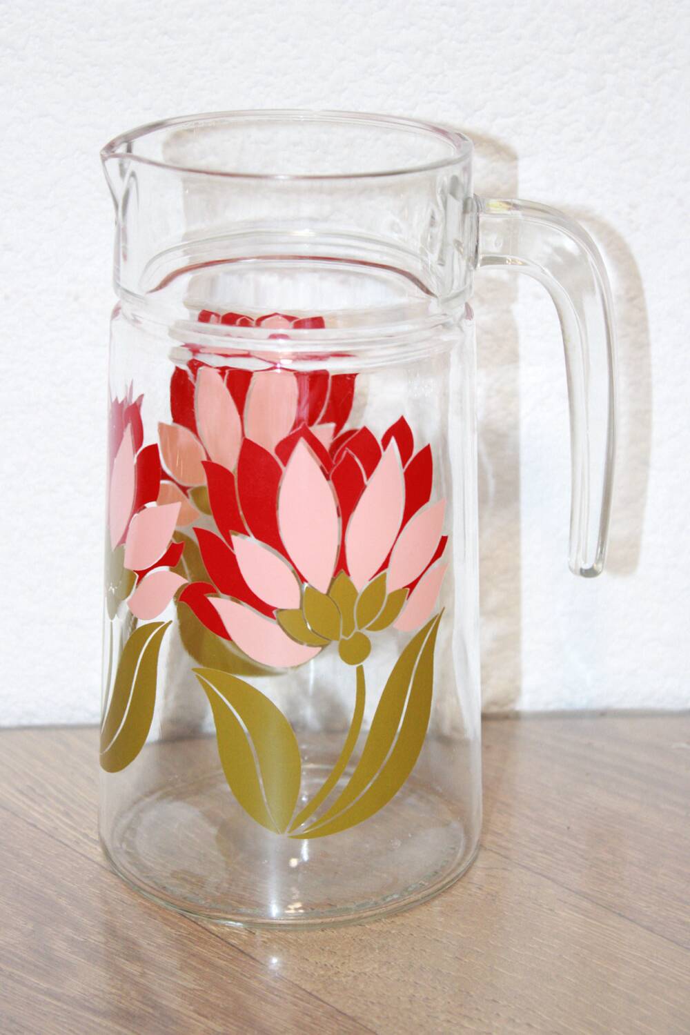 Vintage glass jug / carafe with magnolia decoration - 1970s