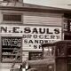 Photographie "Coin de rue à La Nouvelle-Orléans, devanture de la sandwicherie N.E. Saul’