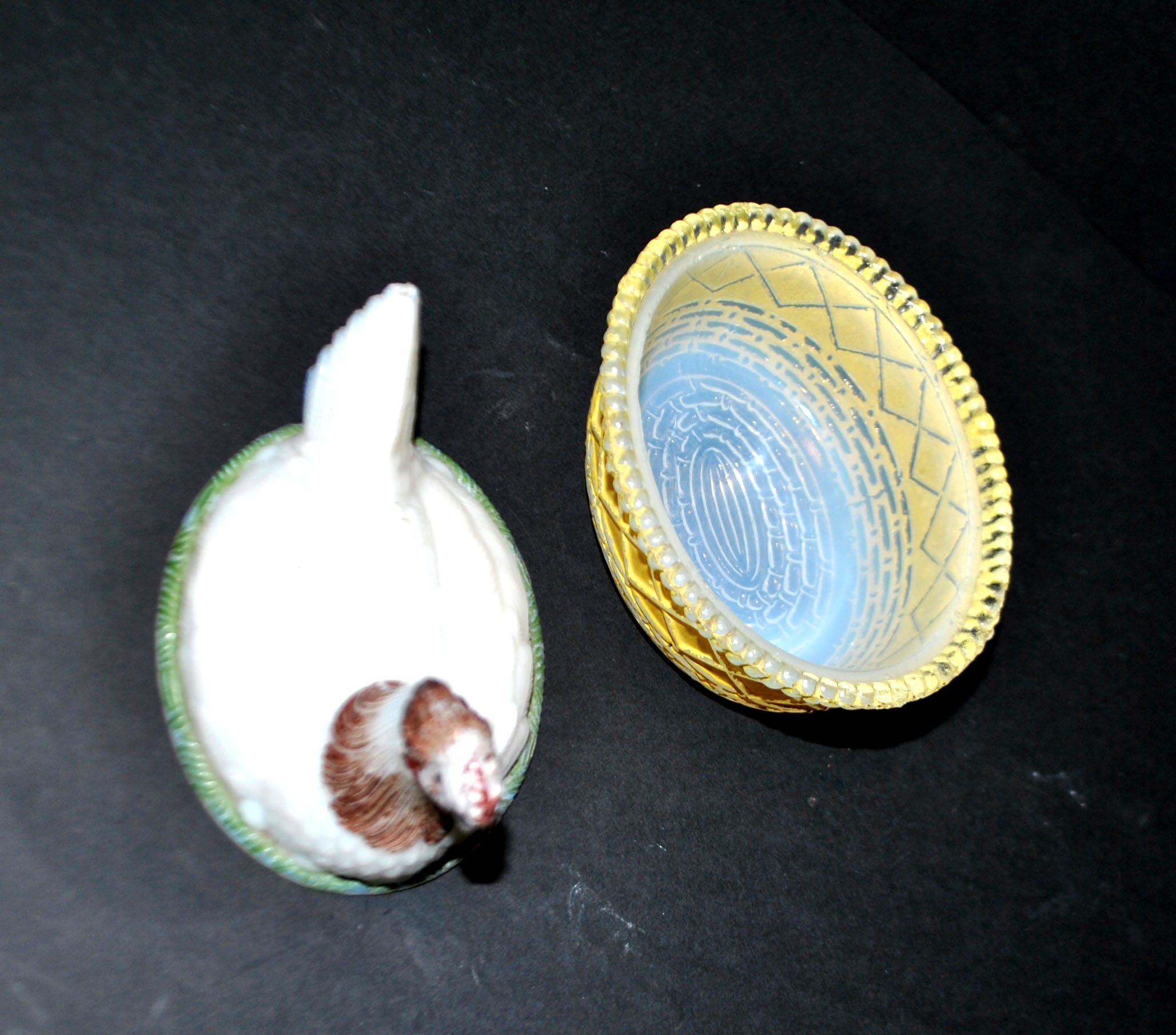 Portieux painted opaline glass hen candy box