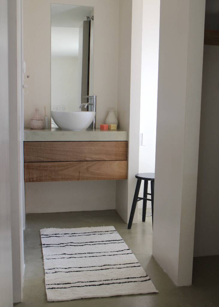 Handmade rug - 65 x 120 cm - Hand-woven from recycled cotton