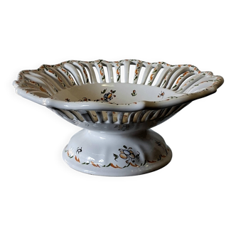 Very nice fruit bowl "Vieux Moustiers" in very good condition.
