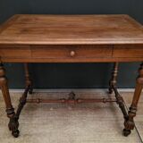 Louis XIII style desk writing table in solid wood in very good condition