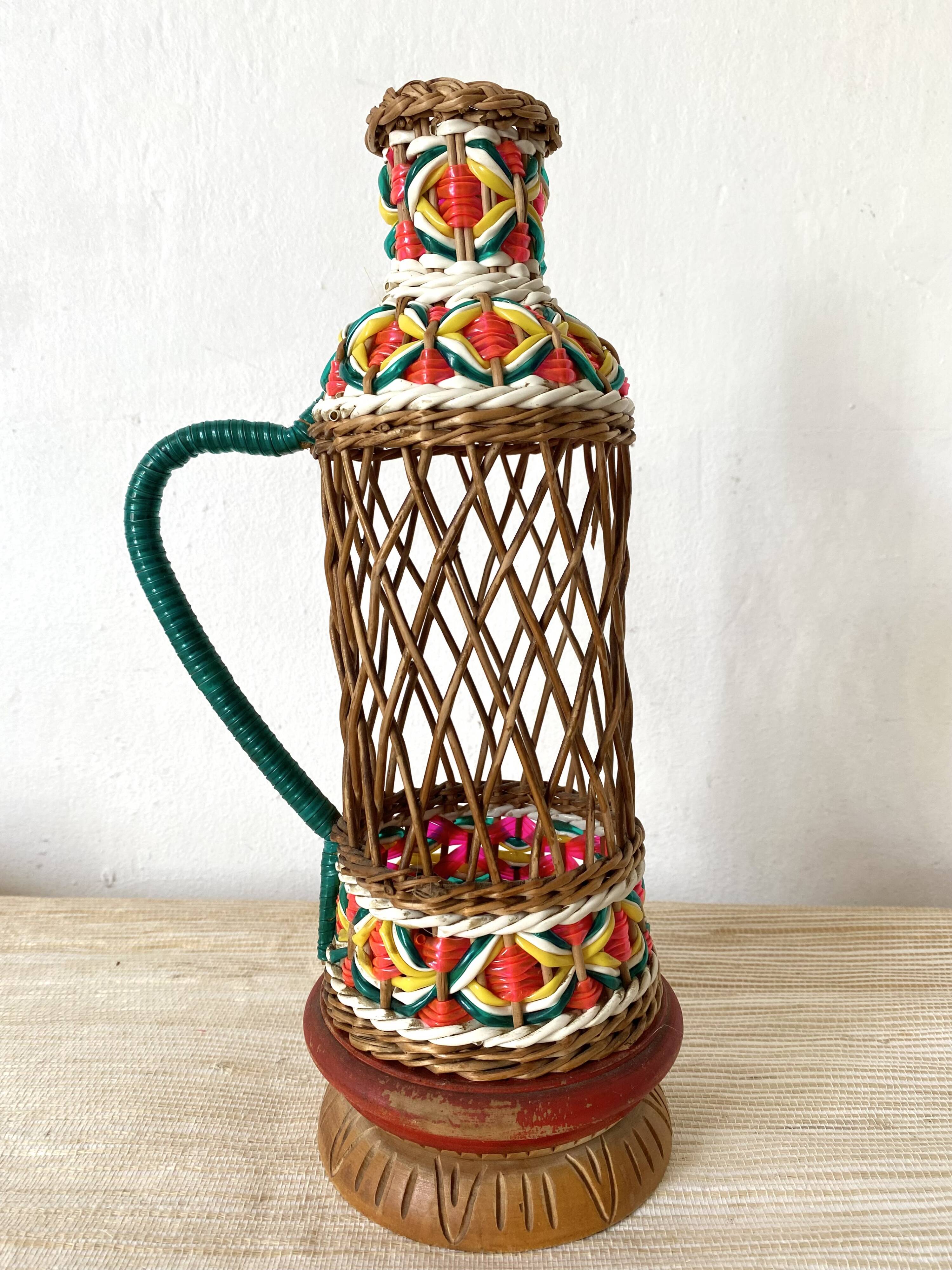 Carafe vintage en osier et scoubidou