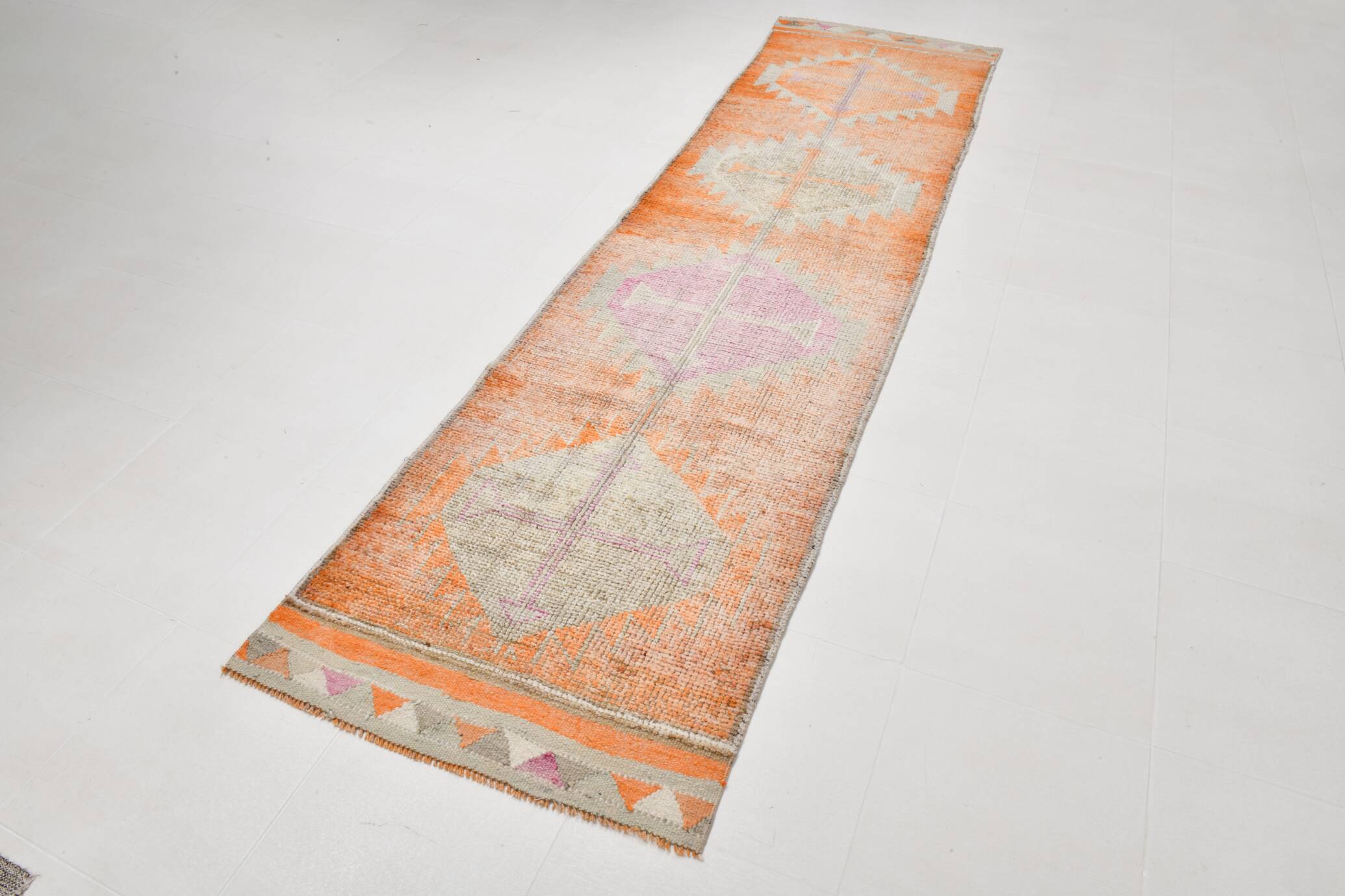 Tapis de couloir vintage rose et orange