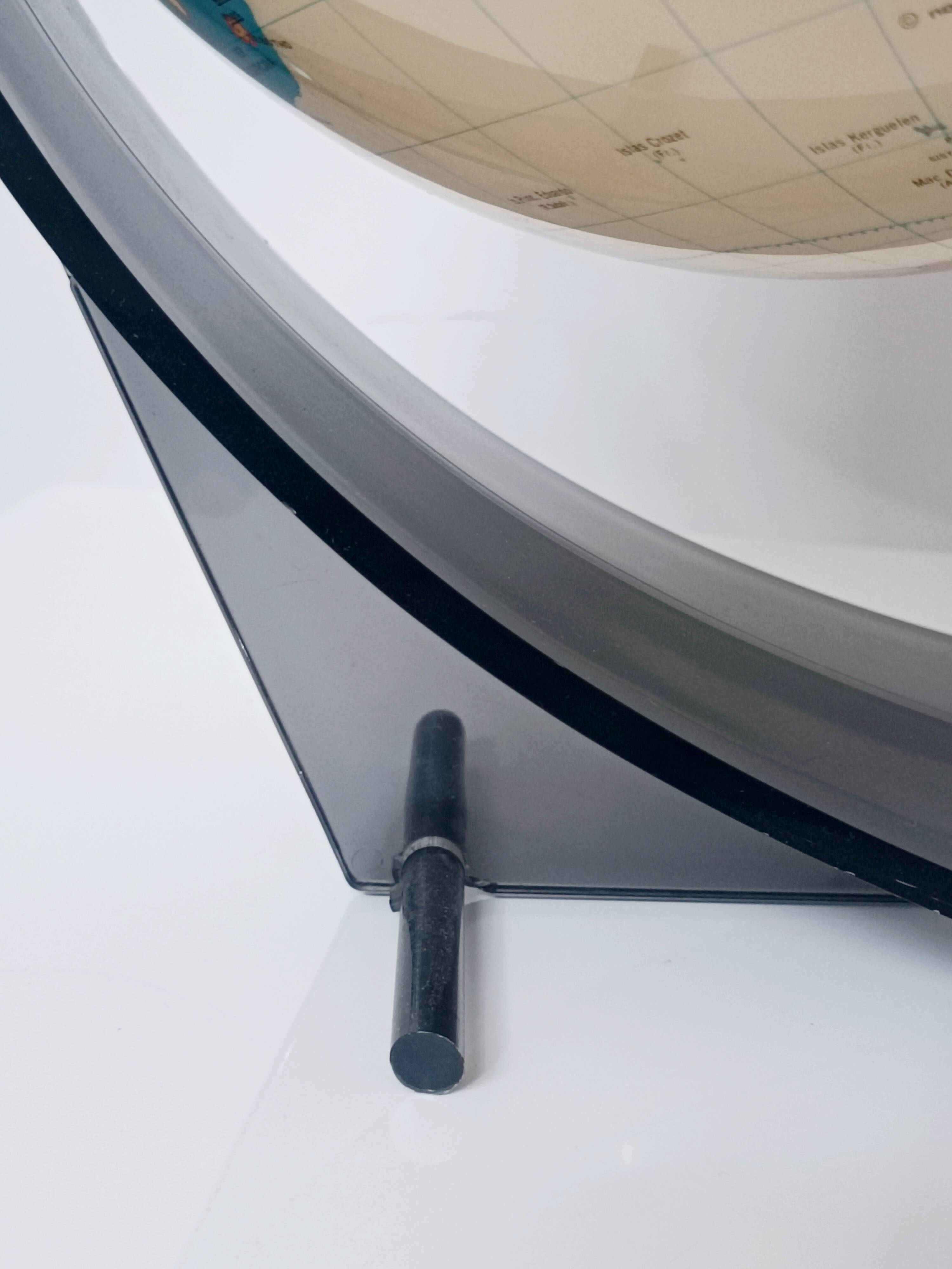 Illuminated terrestrial globe by Nova Rico Florence 1969