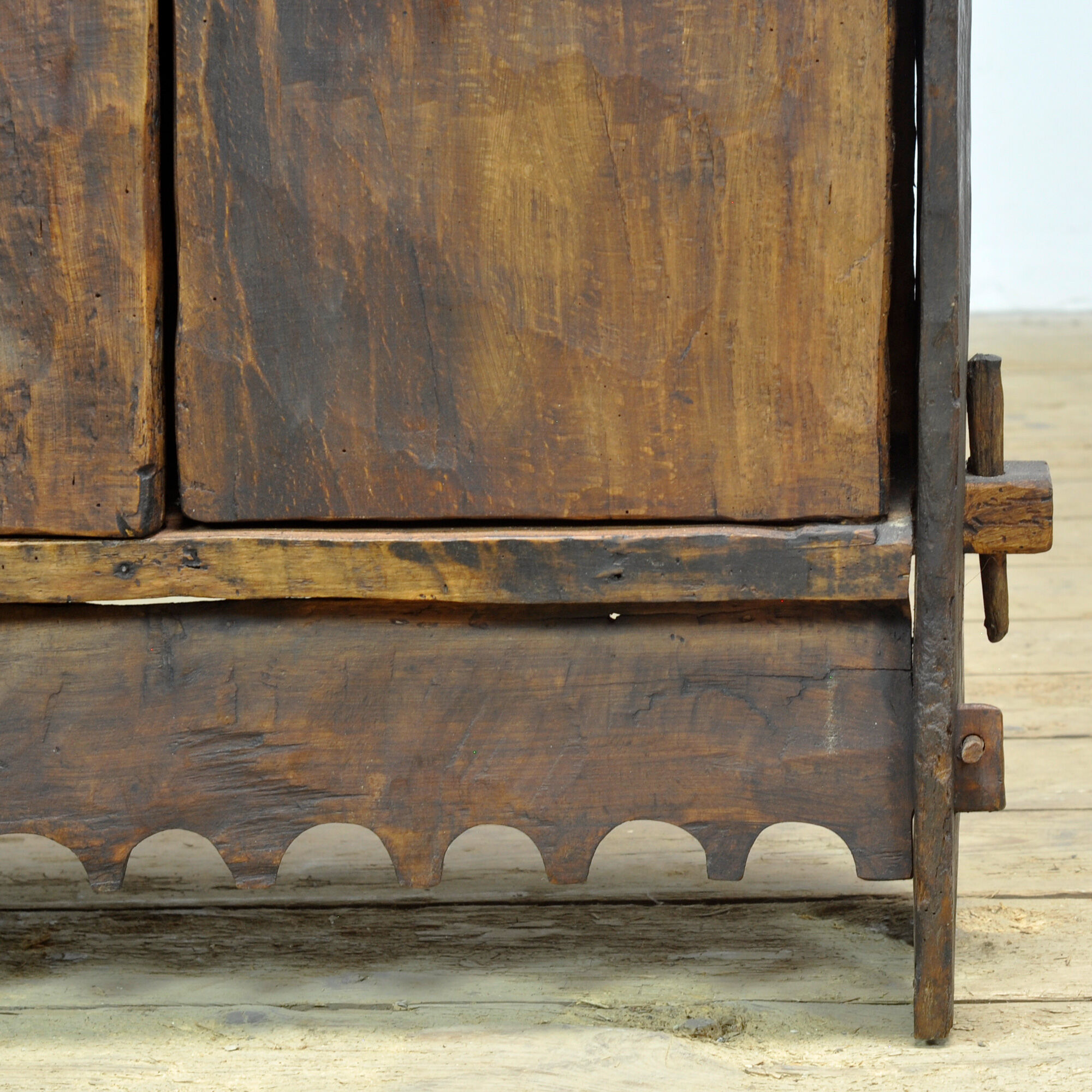 Pine folk art cabinet, circa 1920