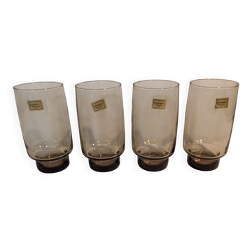 4 verres Luminarc vintage en verre fumé à pied noir – Verrerie d’Arques France