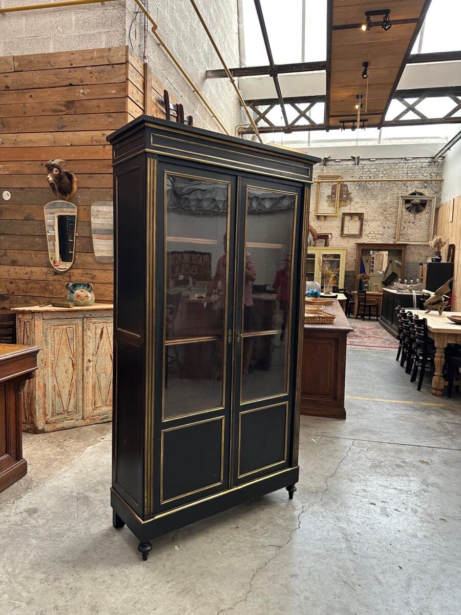 Napoleon III display cabinet
