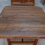 Extendable Art Nouveau table in carved walnut, circa 1900