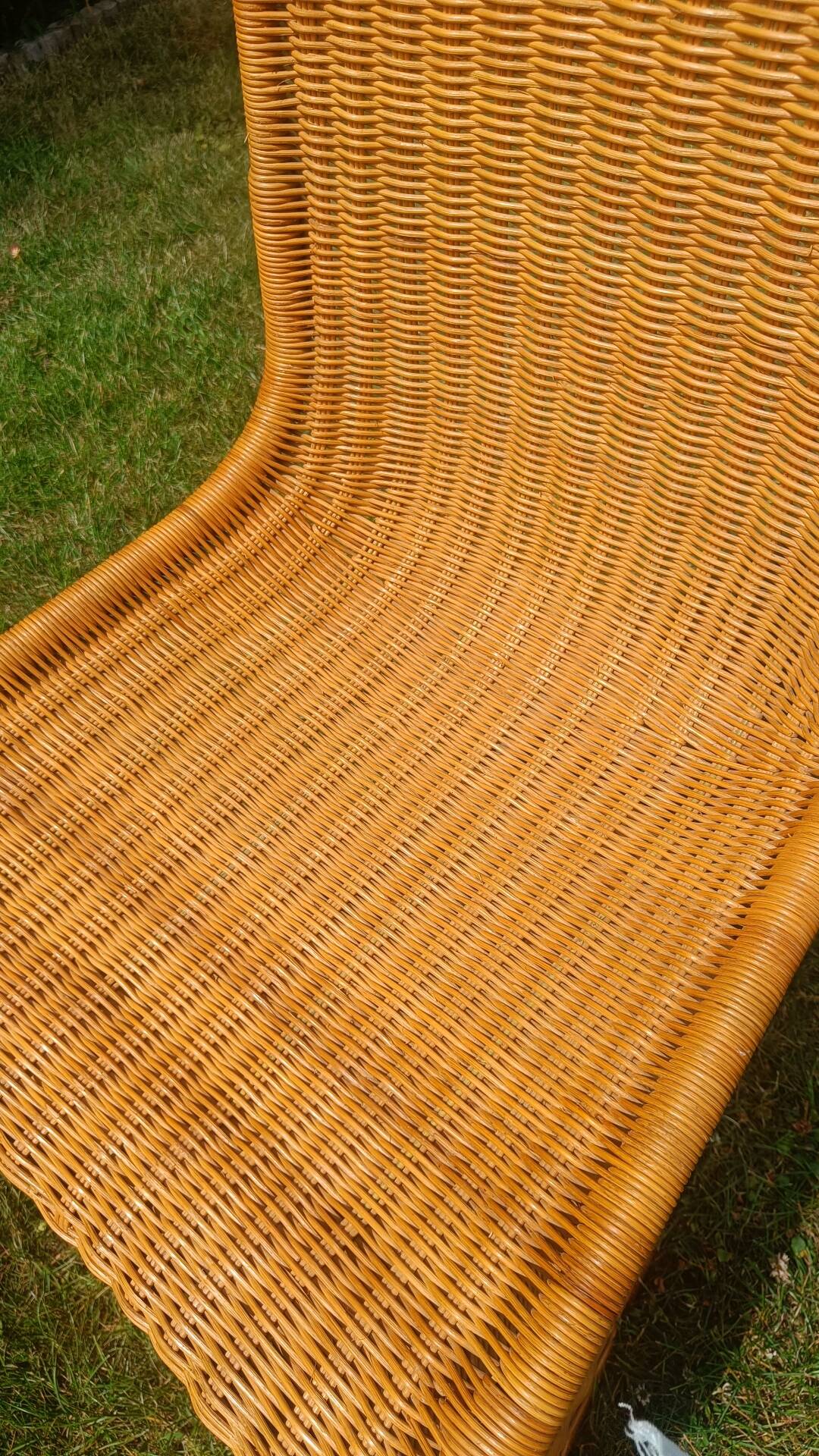 Vintage rattan chairs – cantilever design in the style of Panton – 1970s