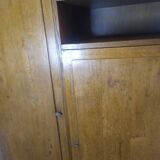 Asymmetrical cabinet