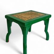 Table d'appoint peinte antique avec dessus floral vintage, style bohème