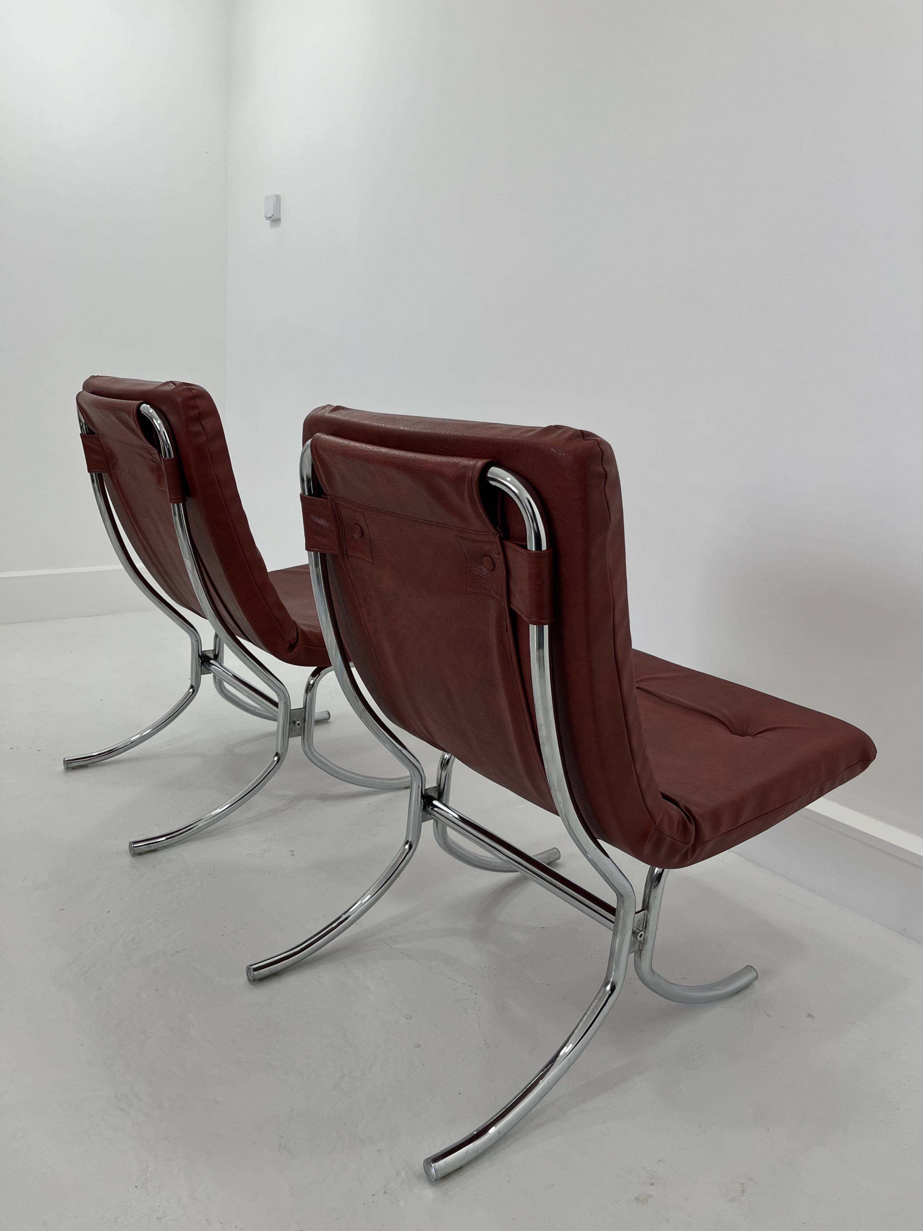 Set of Vintage Lounge Chairs in Chrome and Vinyl, 1970s