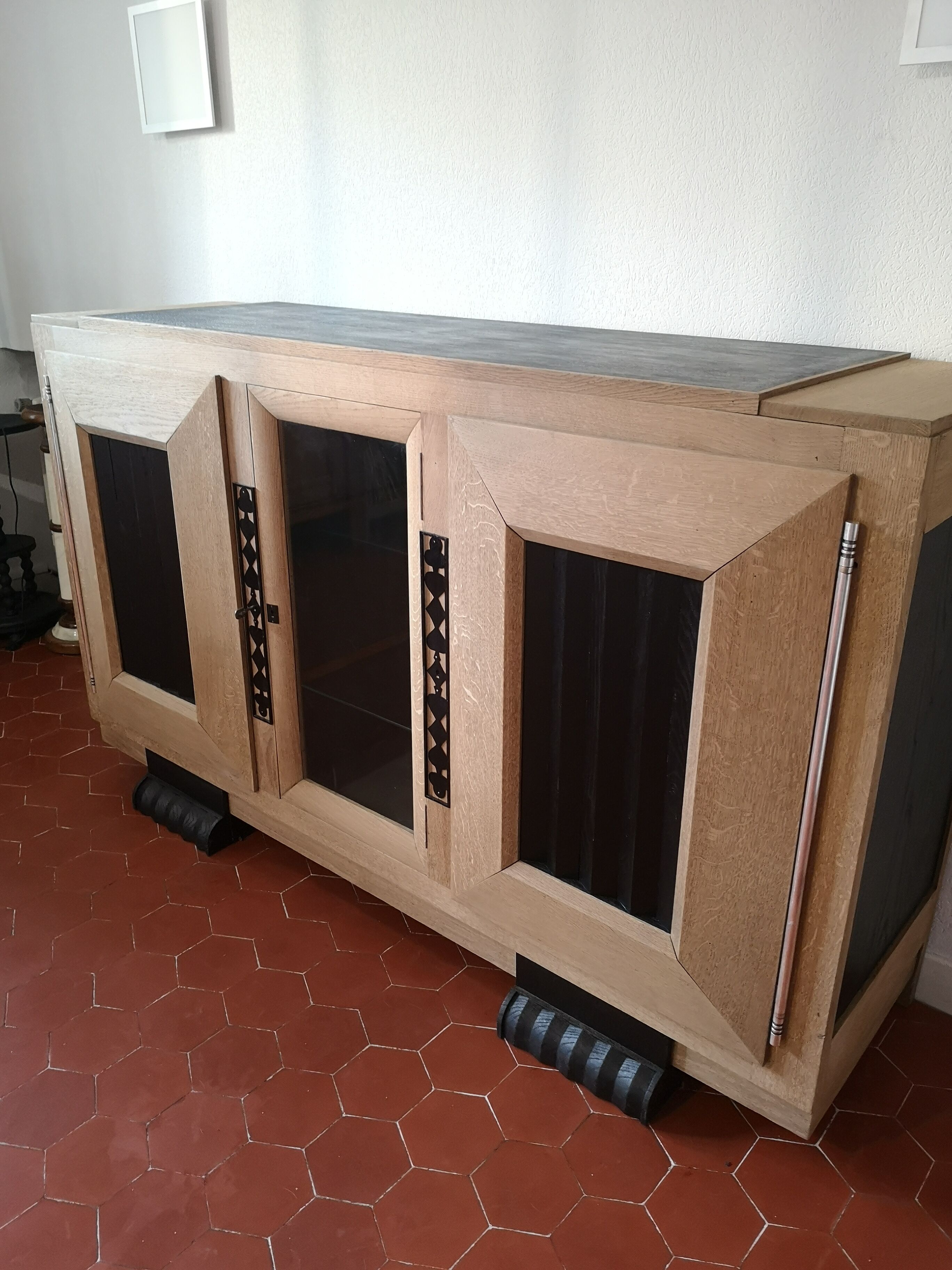 Enfilade 3 doors sandblasted oak and blackened oak year 40