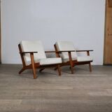 Pair Of GE290 Armchairs In Bouclé By Hans Wegner For Getama, Denmark, 1950s
