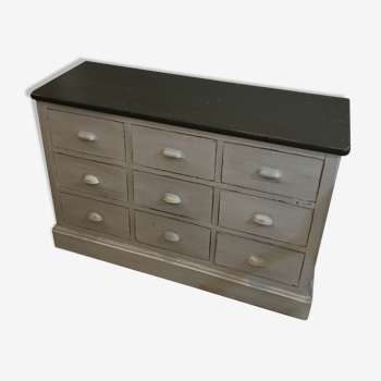 Skated craft furniture with drawers