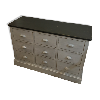 Skated craft furniture with drawers