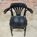 Office chair with black palmette