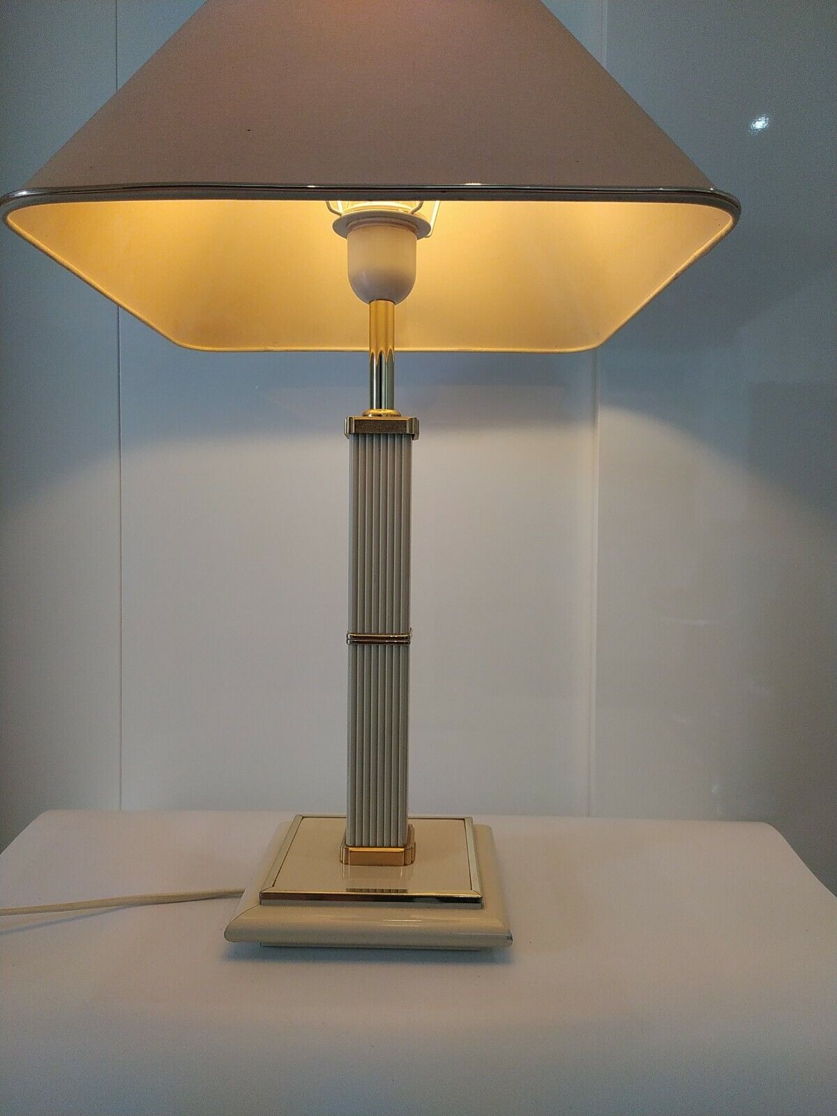 Salon lamp robert de schuytener