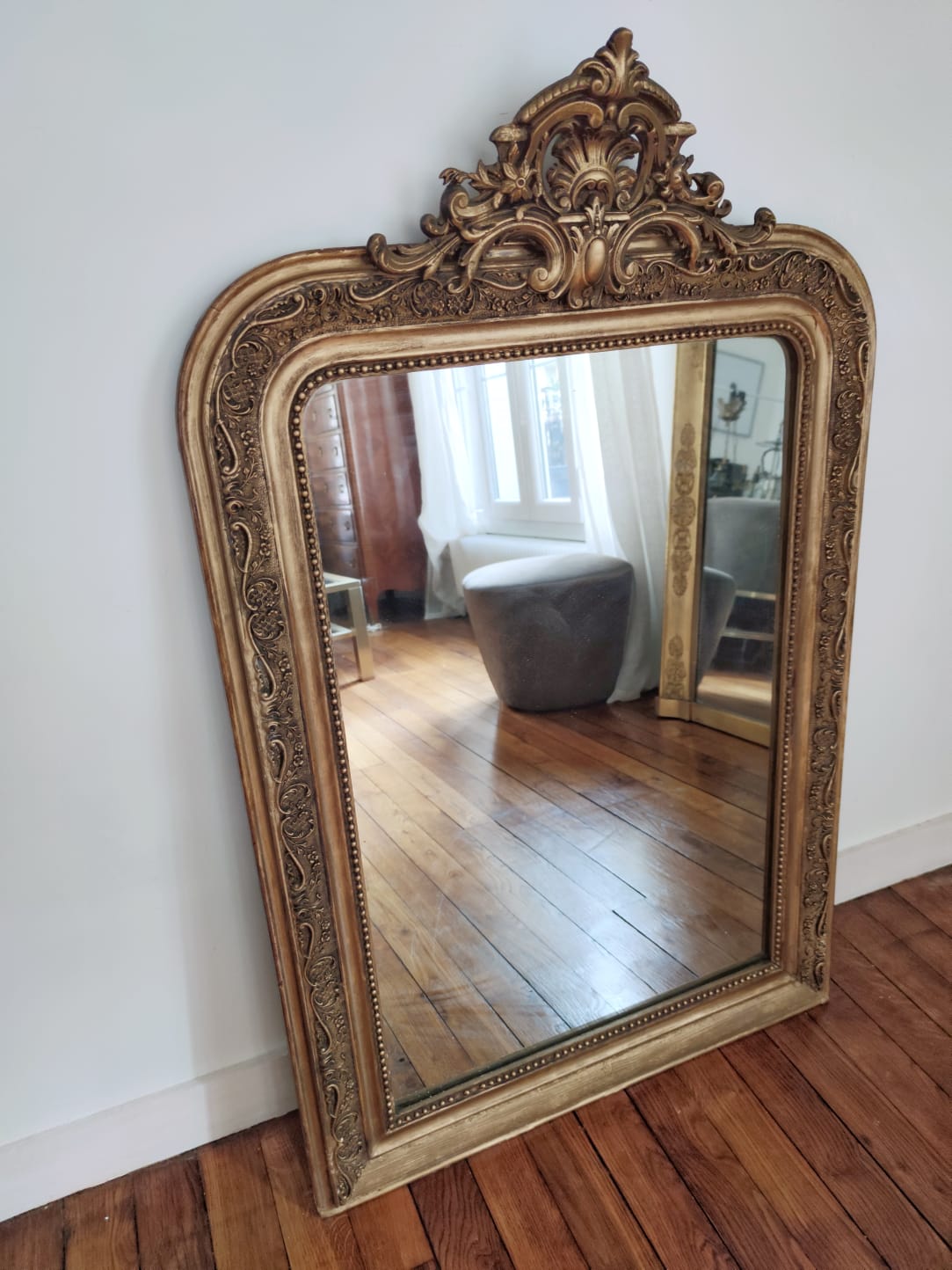 Ancient mirror with golden pediment - 117x76cm