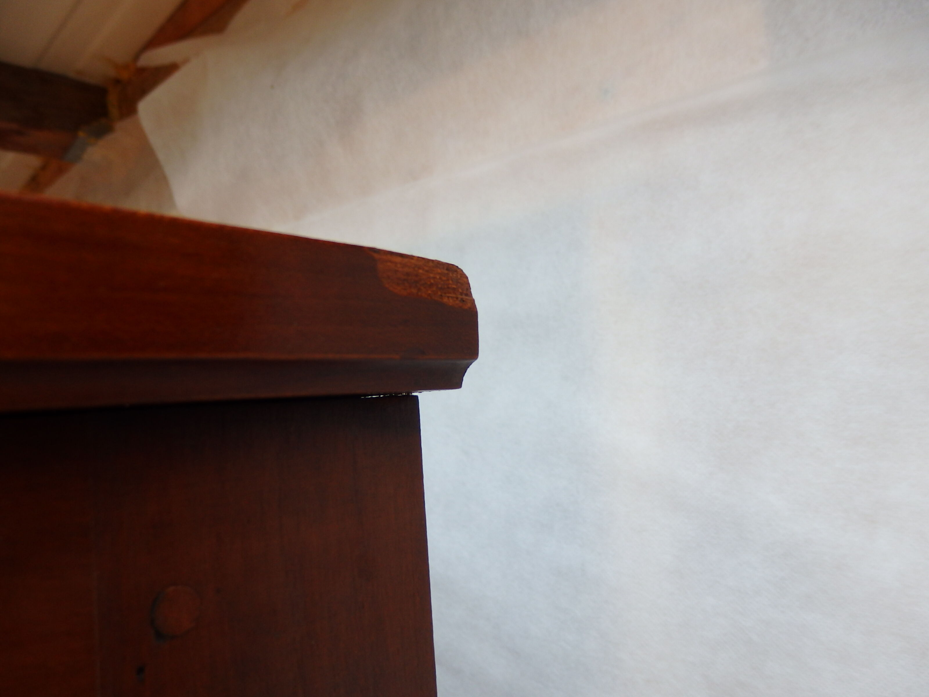 Showcase Louis XVI style