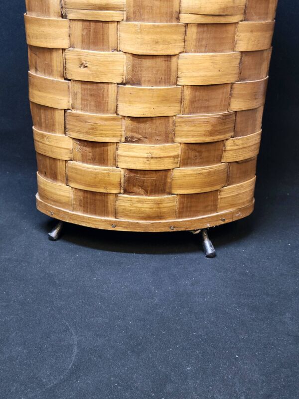 Ancienne corbeille vintage en bois tressé d'angle porte parapluie / panier