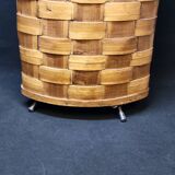 Ancienne corbeille vintage en bois tressé d'angle porte parapluie / panier