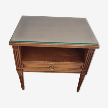 Solid wood bedside tables auctions of the Prince de Galles hotel