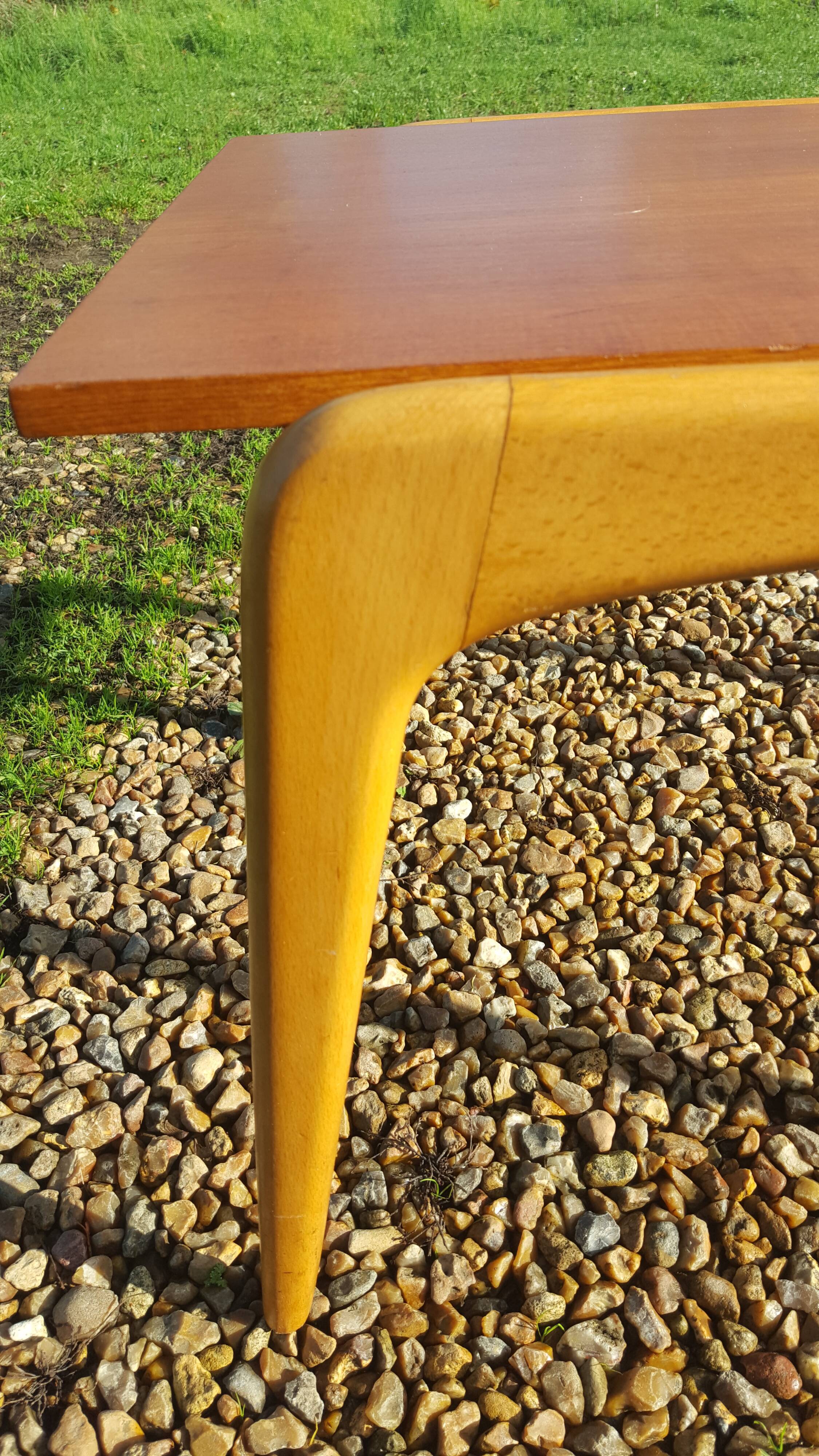 Stella scandinavian coffee table