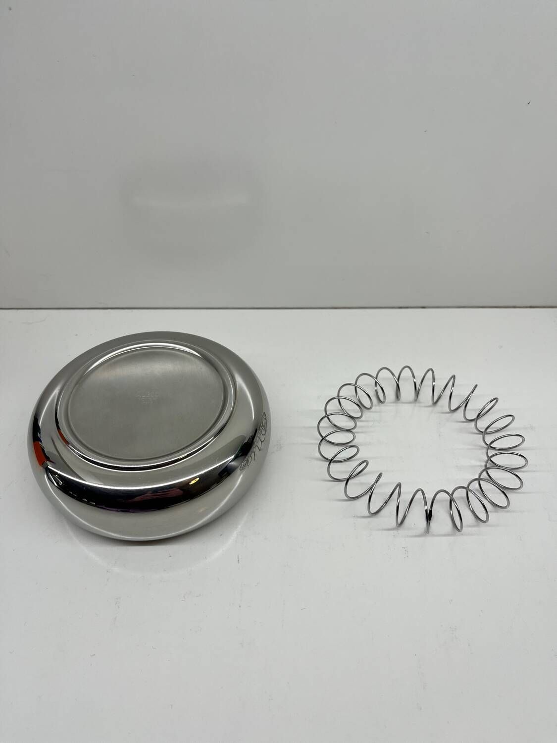 Alessi – Spiral Ø12 cm – Achille Castiglioni – Ashtray – Polished stainless steel