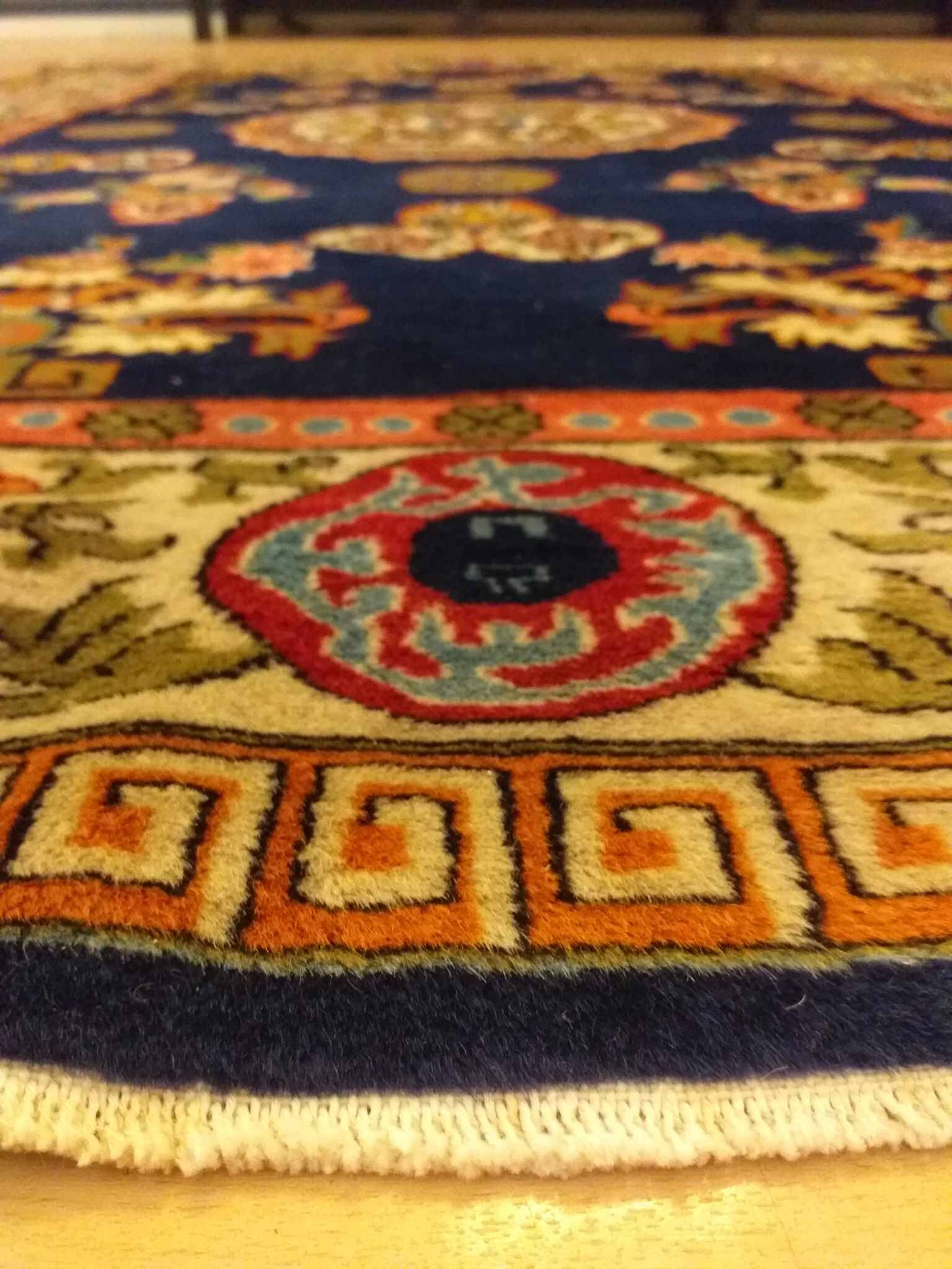 Handmade chinese rug 177x125cm