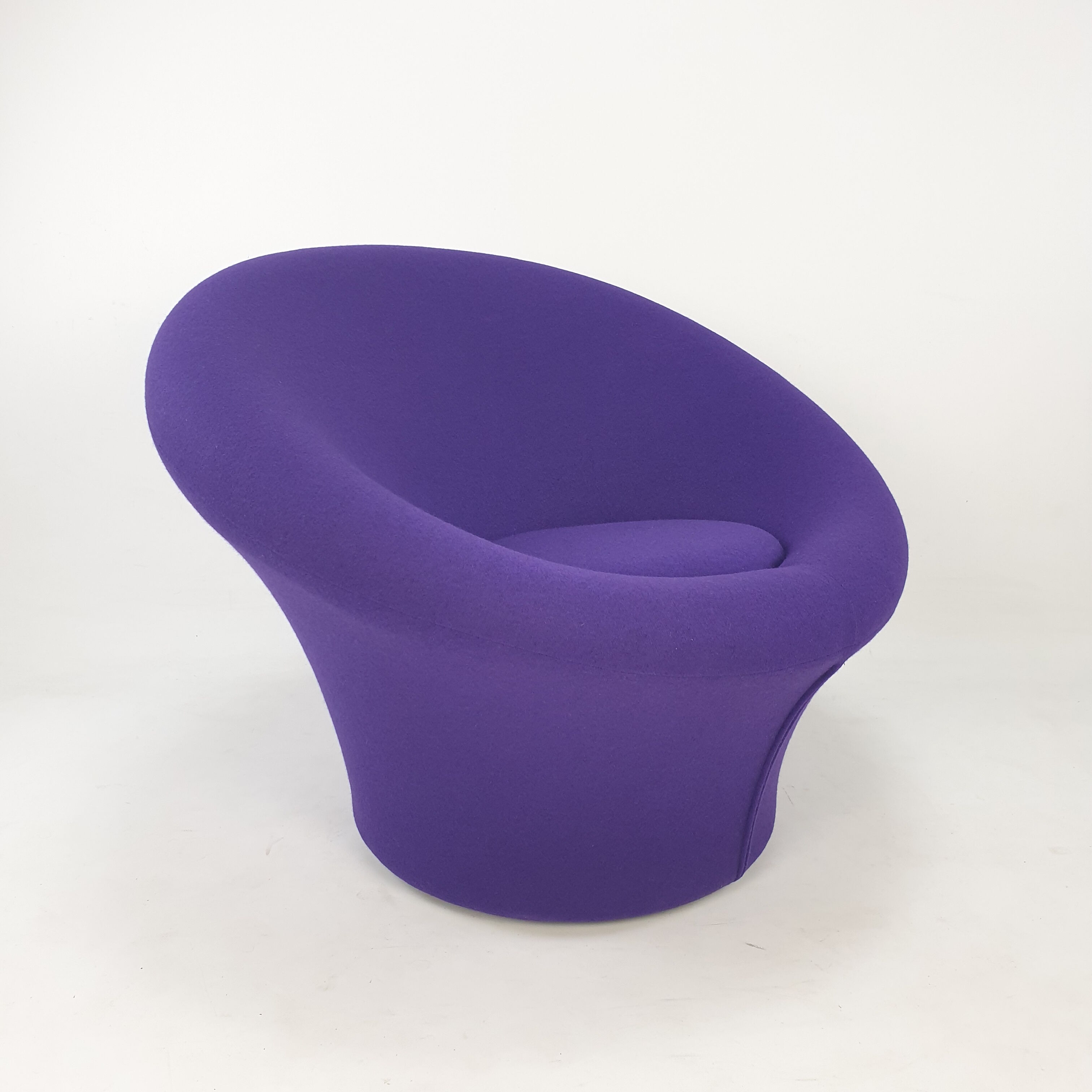 Mushroom armchair by Pierre Paulin for Artifort