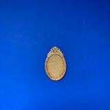 Oval frame