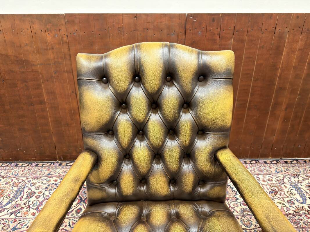 Classic English Chesterfield Office Chair